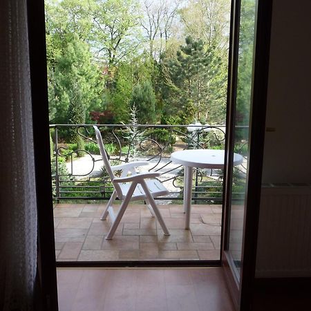 Balaton Art Guesthouse Balatonszárszó Eksteriør bilde