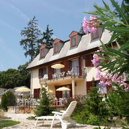 Balaton Art Guesthouse Balatonszárszó Eksteriør bilde