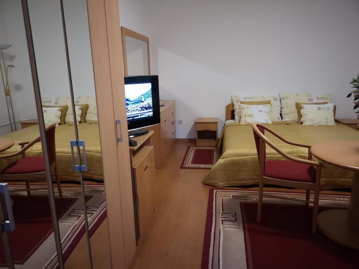 Balaton Art Guesthouse Balatonszárszó Eksteriør bilde