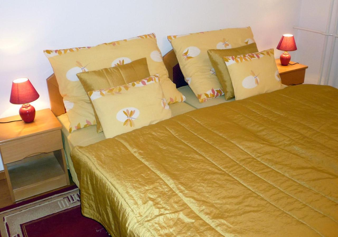 Balaton Art Guesthouse Balatonszárszó Eksteriør bilde