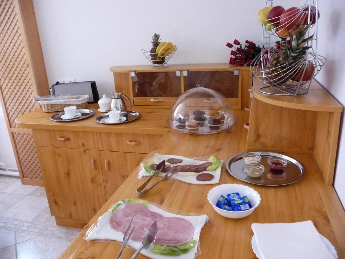 Balaton Art Guesthouse Balatonszárszó Eksteriør bilde