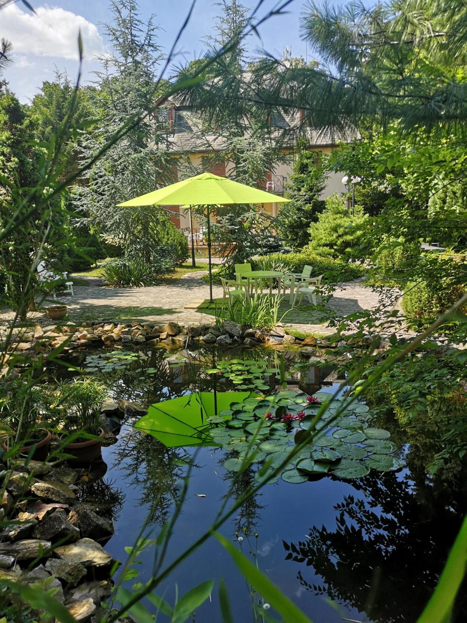 Balaton Art Guesthouse Balatonszárszó Eksteriør bilde