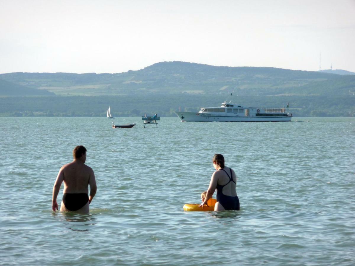 Balaton Art Guesthouse Balatonszárszó Eksteriør bilde