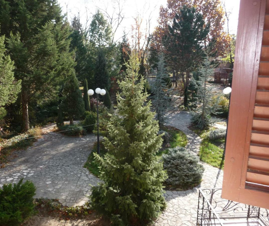 Balaton Art Guesthouse Balatonszárszó Eksteriør bilde